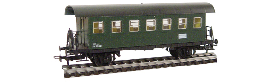 372 ÖBB Passenger Carriage green